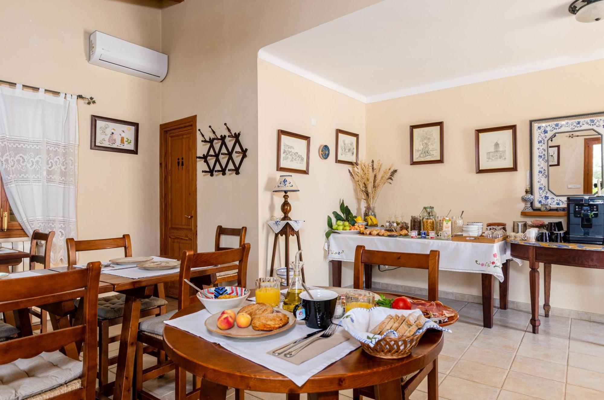 Finca Es Rafal, Agroturisme モントゥィリィ エクステリア 写真