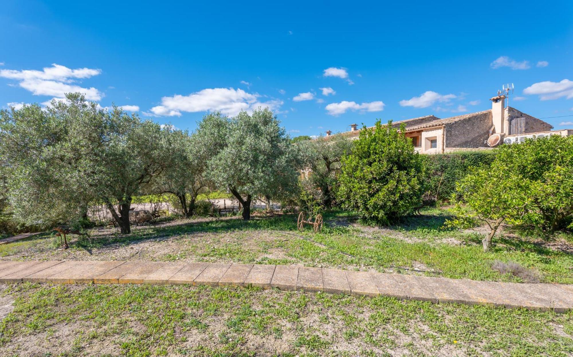 Finca Es Rafal, Agroturisme モントゥィリィ エクステリア 写真